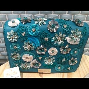 COPY - Michael Kors crossbody, clutch